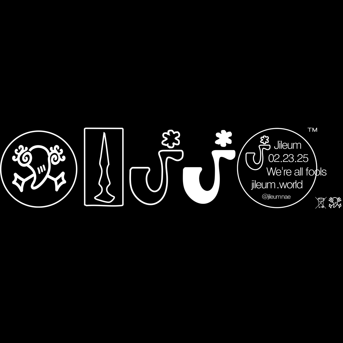 J logo cap